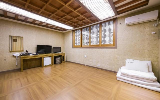 Jeonju Hanok Hotel Kung Zewnętrze zdjęcie