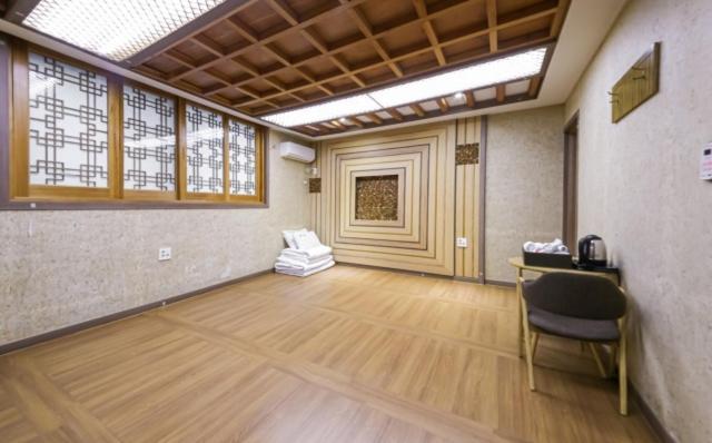 Jeonju Hanok Hotel Kung Zewnętrze zdjęcie