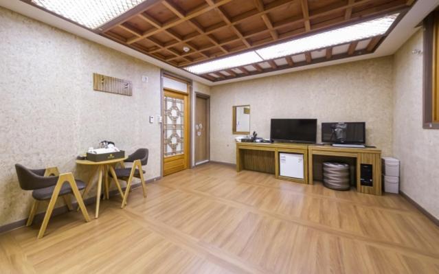 Jeonju Hanok Hotel Kung Zewnętrze zdjęcie
