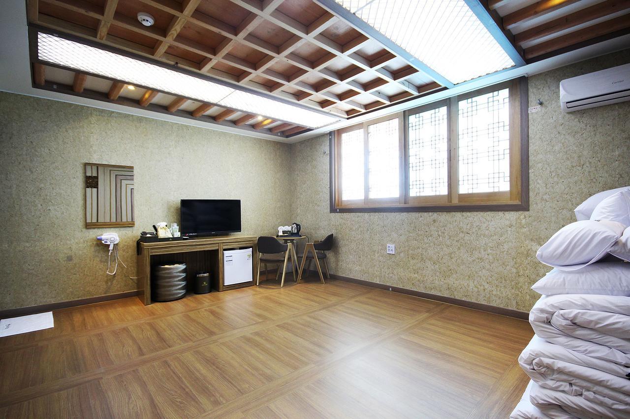 Jeonju Hanok Hotel Kung Zewnętrze zdjęcie