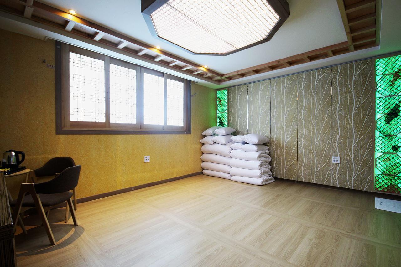 Jeonju Hanok Hotel Kung Zewnętrze zdjęcie