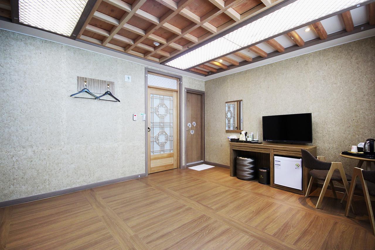 Jeonju Hanok Hotel Kung Zewnętrze zdjęcie