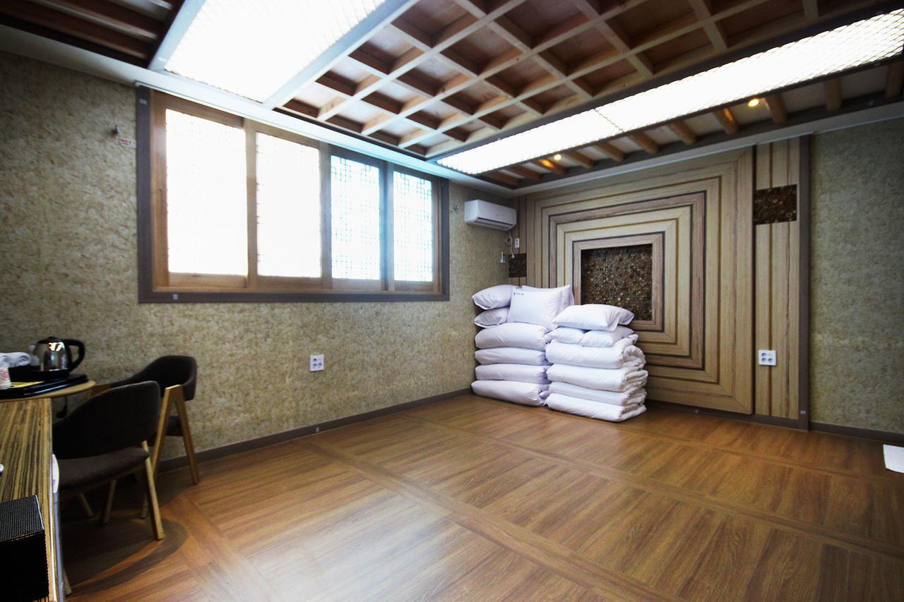 Jeonju Hanok Hotel Kung Zewnętrze zdjęcie